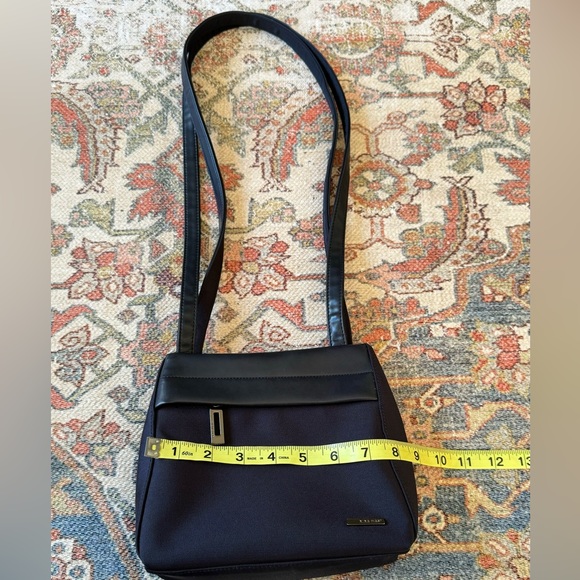Vintage Nine West canvas & leather shoulder bag with long straps #Y2K #timeless - Picture 9 of 10